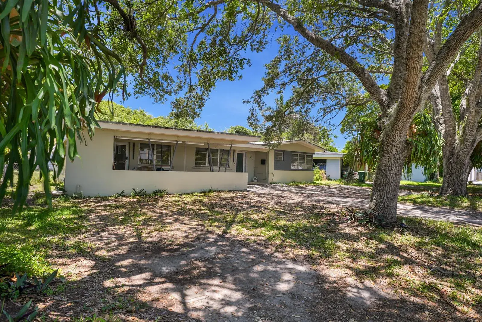 27 NE 18th Street, Homestead FL 33030