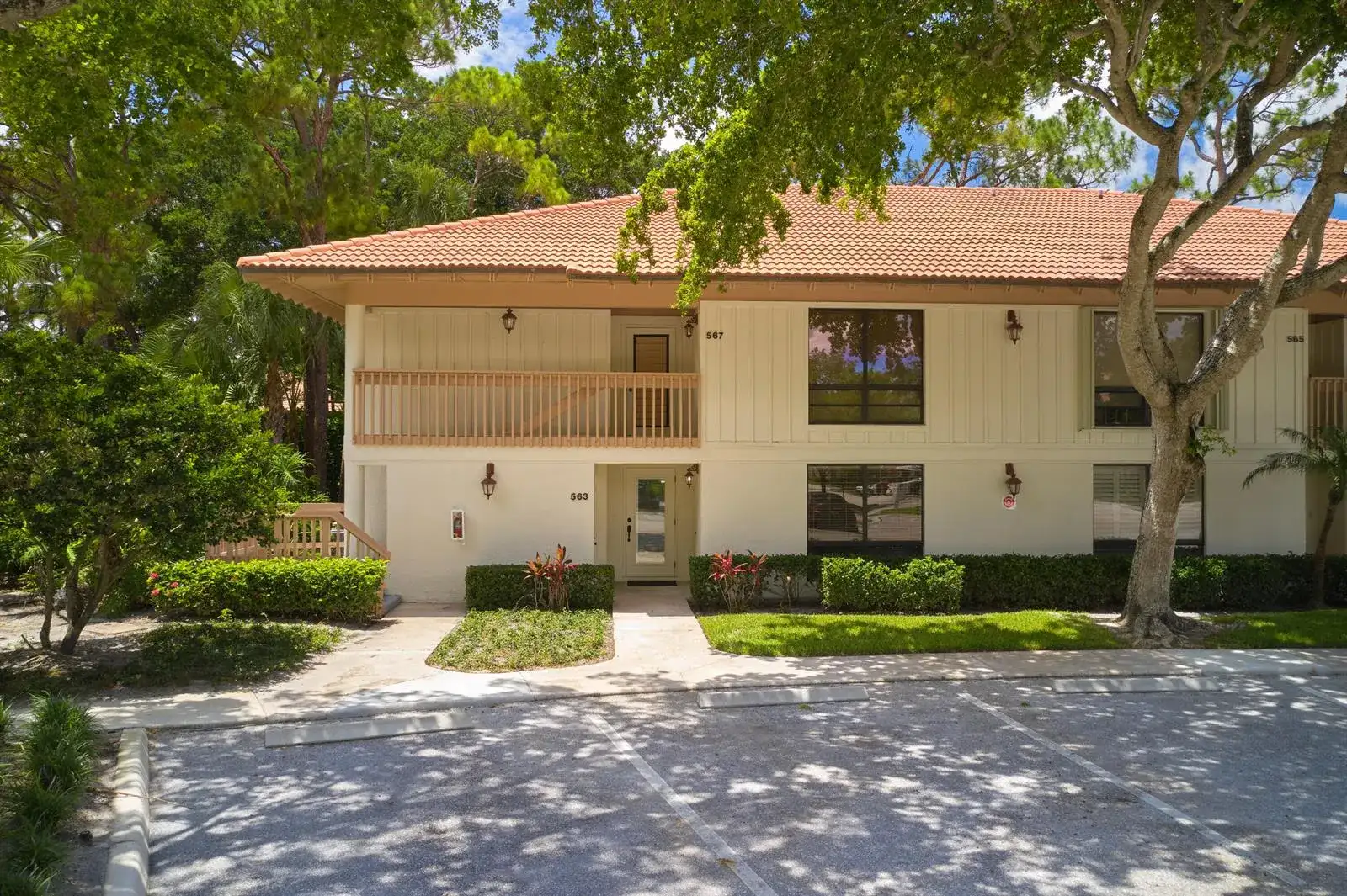 563 Brackenwood Place, Palm Beach Gardens FL 33418 photo 3