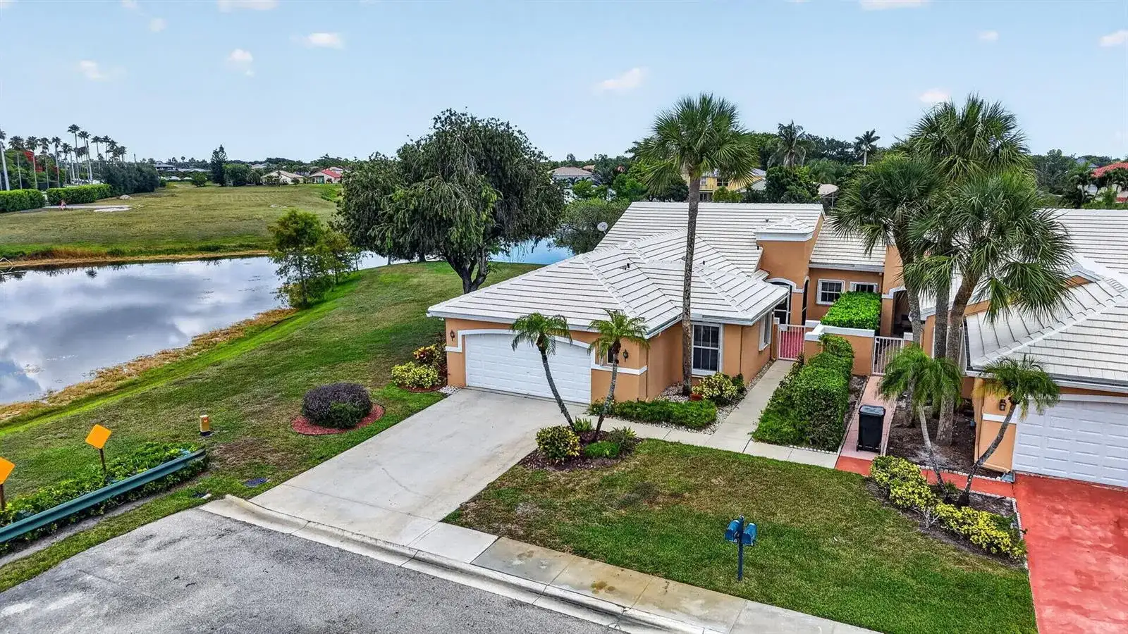 2580 Neaton Court, Wellington FL 33414 photo 2