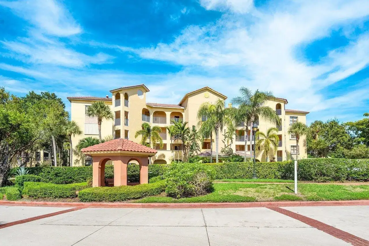 300 Uno Lago Drive # 304, Juno Beach FL 33408 photo 5