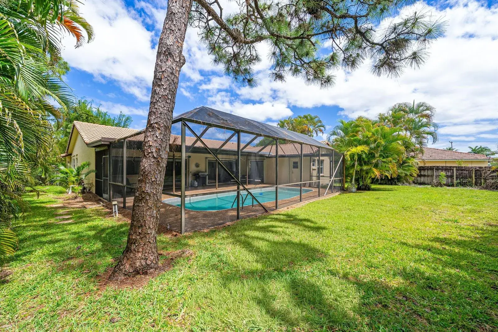 2493 Timbercreek Circle NW, Boca Raton FL 33431