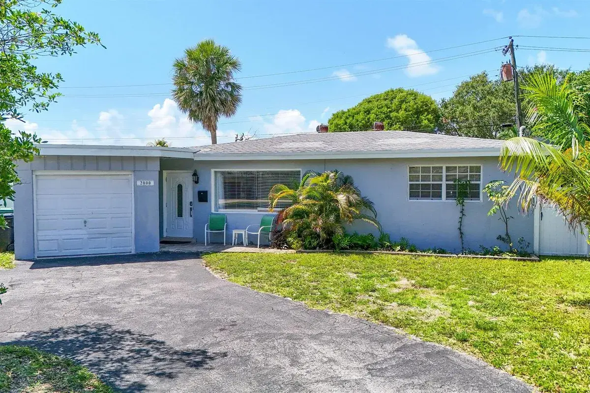 2000 NE 62nd Street, Fort Lauderdale FL 33308