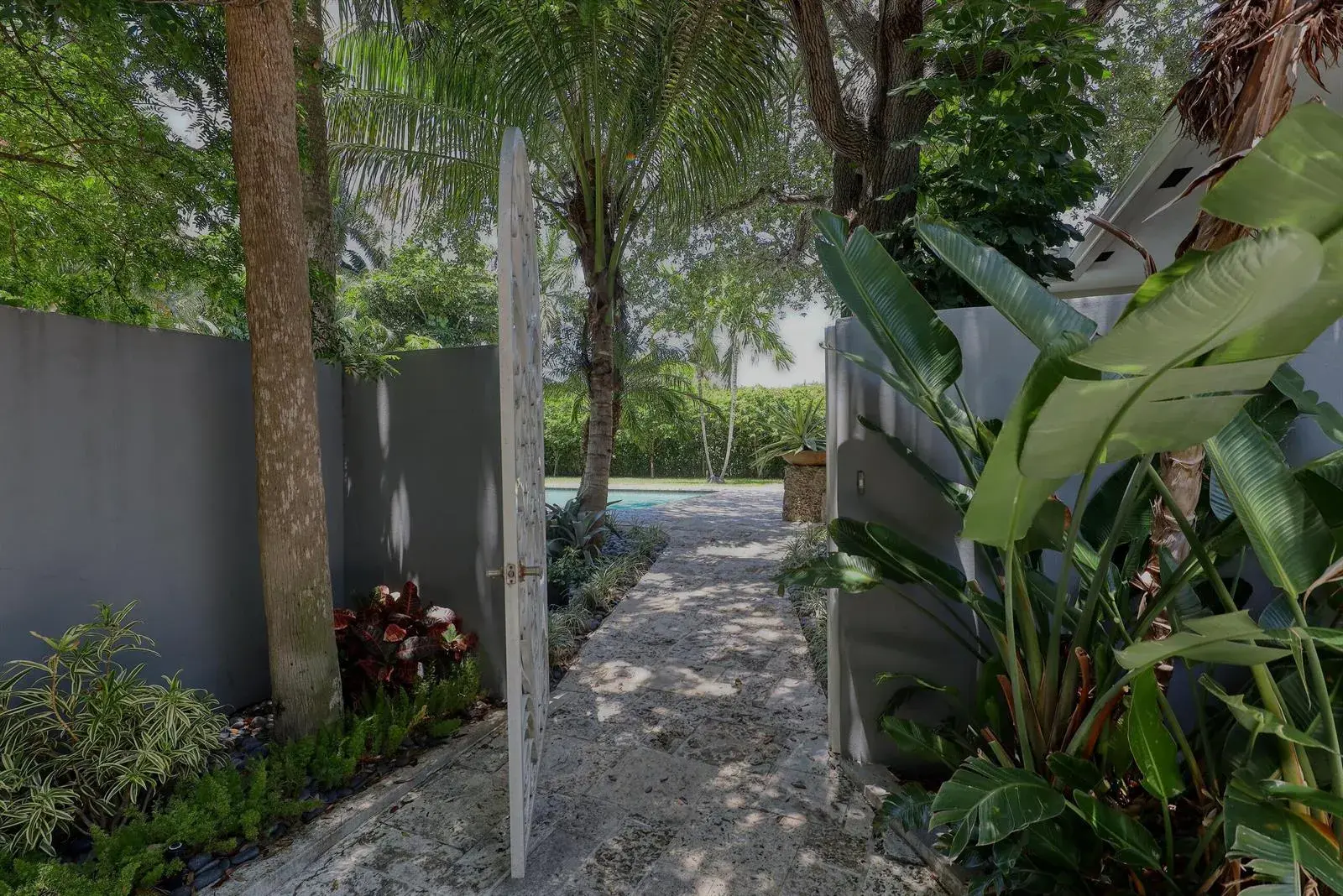 1635 Seabreeze Boulevard, Fort Lauderdale FL 33316