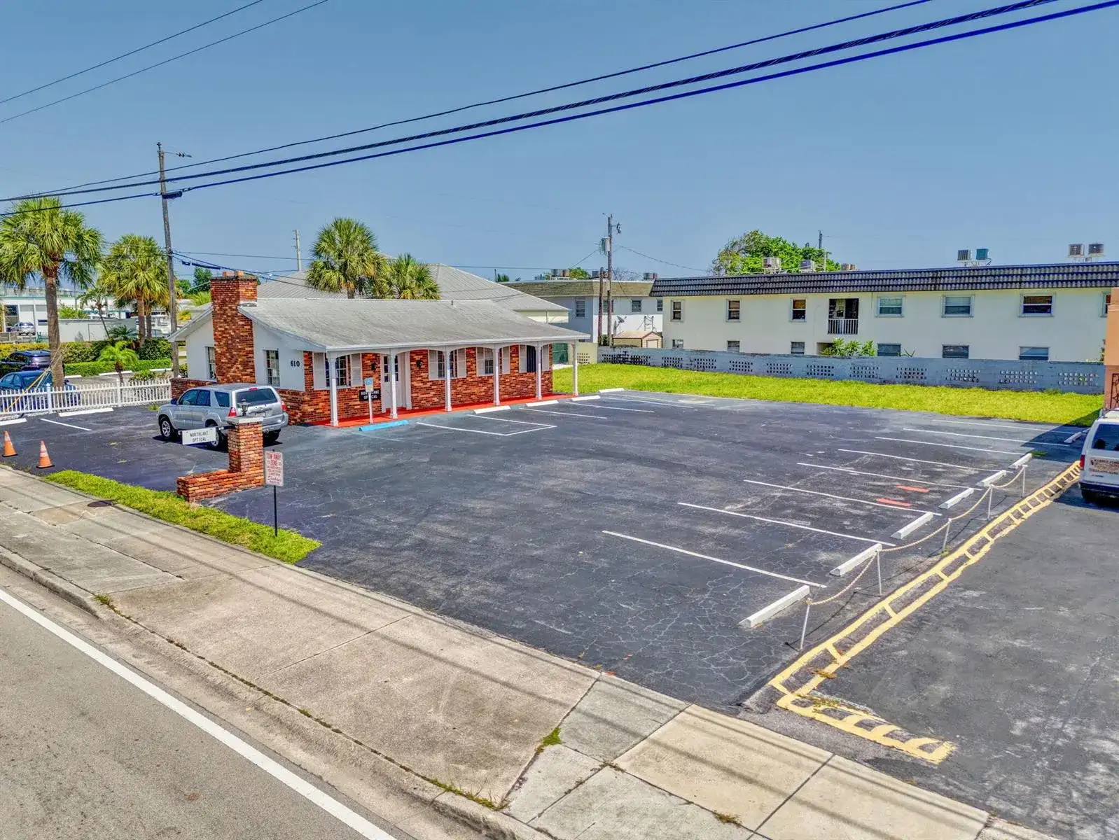 610 Northlake Boulevard, Lake Park FL 33408 photo 3