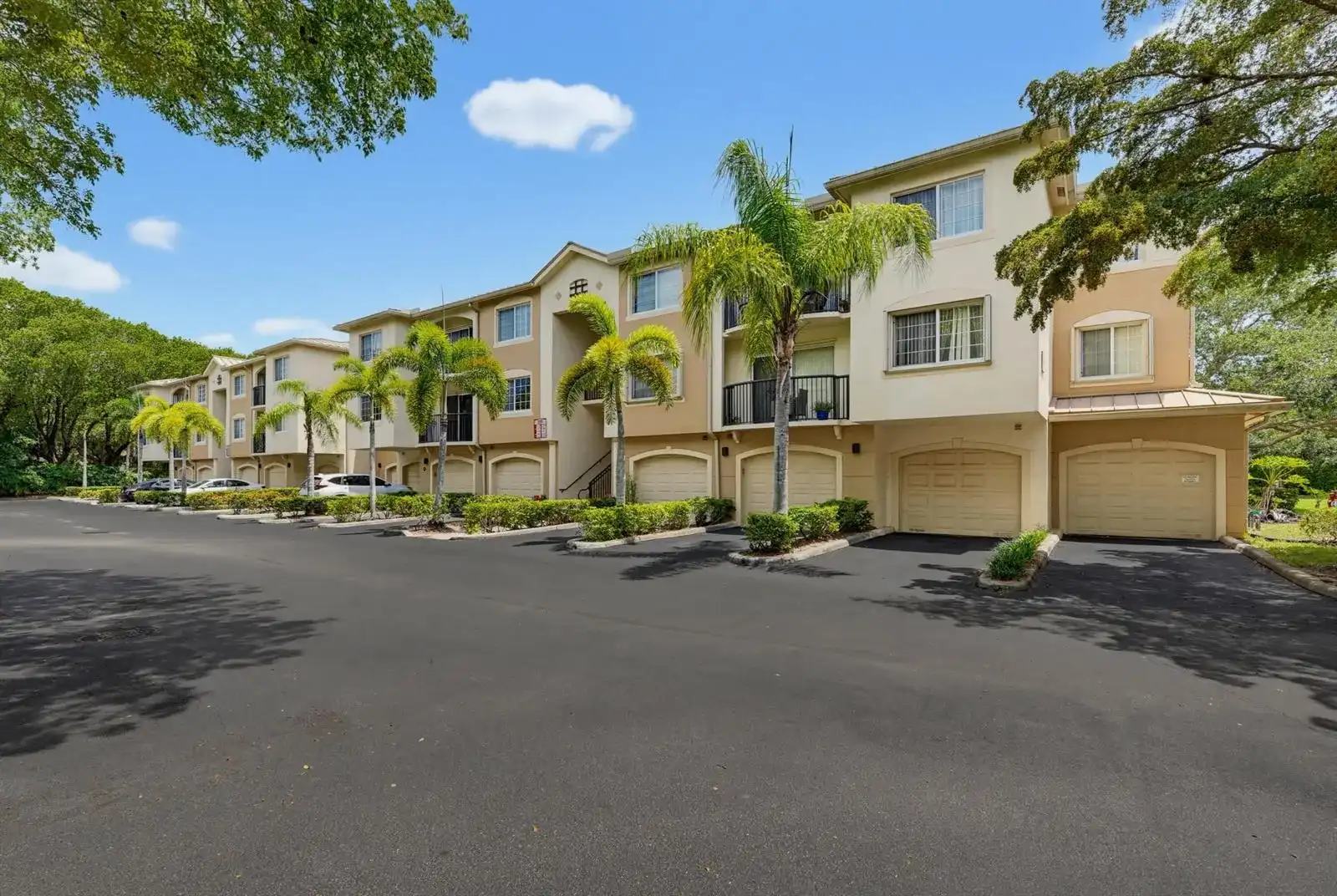 400 N Crestwood Ct Court N # 417, Royal Palm Beach FL 33411