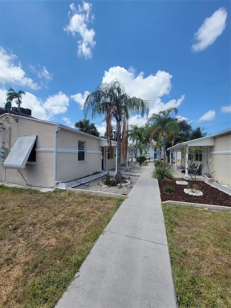1822 Johnson Street, Hollywood FL 33020