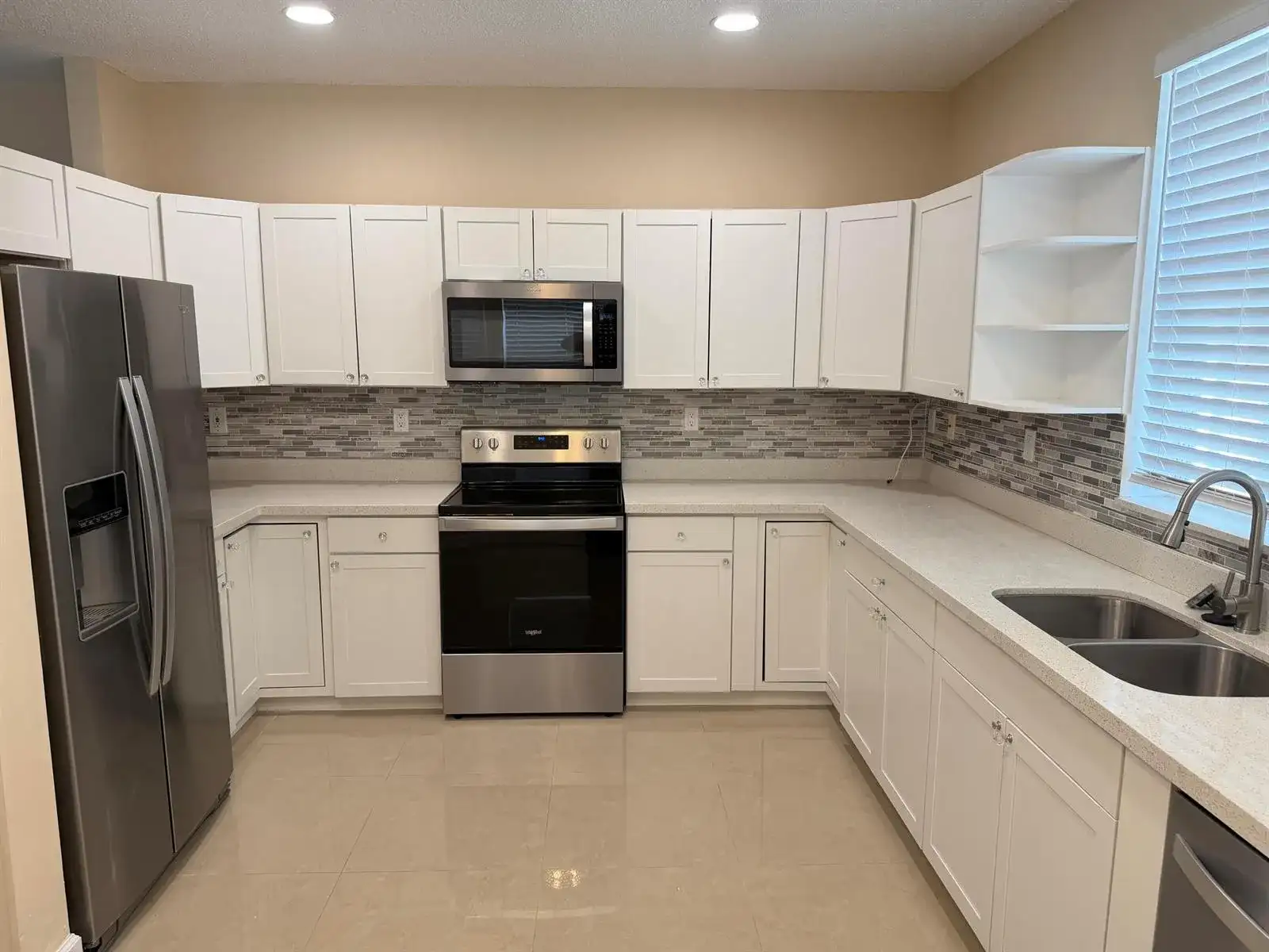 940 Doveplum Court, Hollywood FL 33019 photo 2