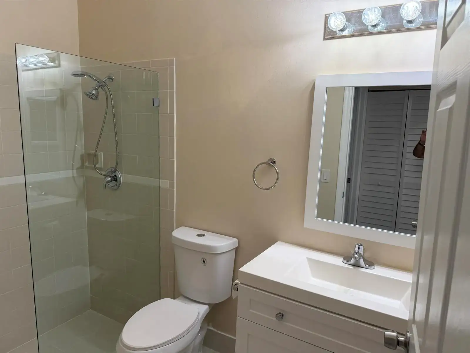 940 Doveplum Court, Hollywood FL 33019 photo 5
