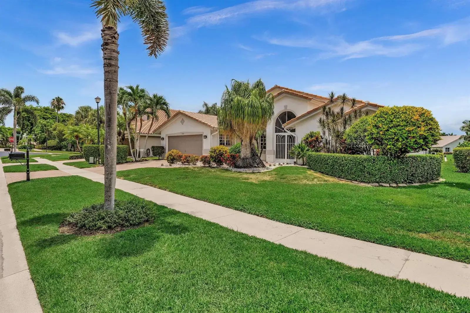 12316 Lakeridge Falls Drive, Boynton Beach FL 33437 photo 2