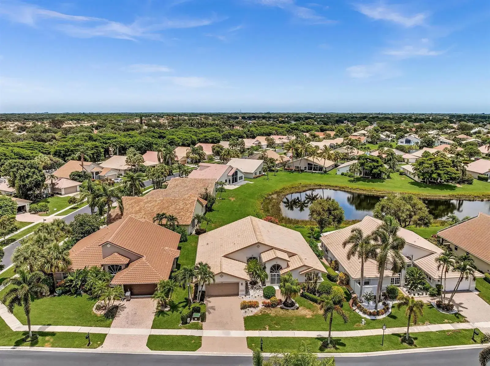 12316 Lakeridge Falls Drive, Boynton Beach FL 33437 photo 3