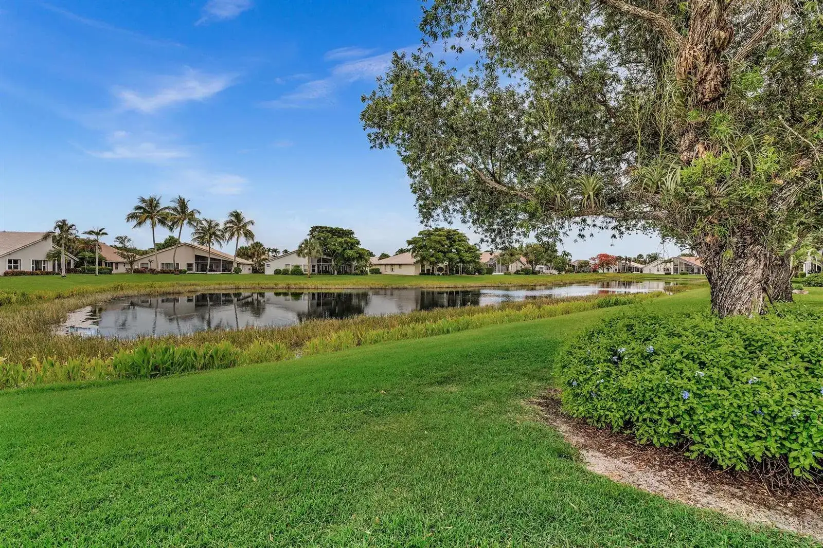 12316 Lakeridge Falls Drive, Boynton Beach FL 33437 photo 4