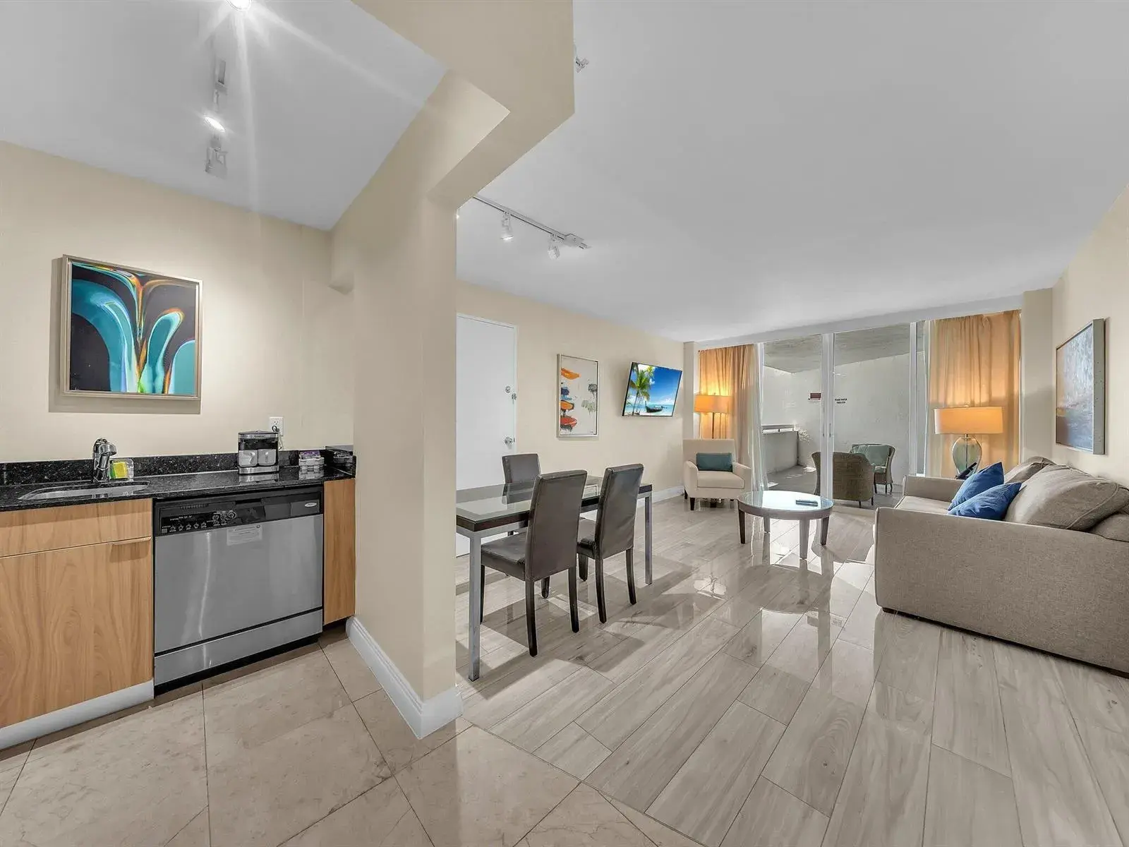 2670 E Sunrise Boulevard # 323, Fort Lauderdale FL 33304