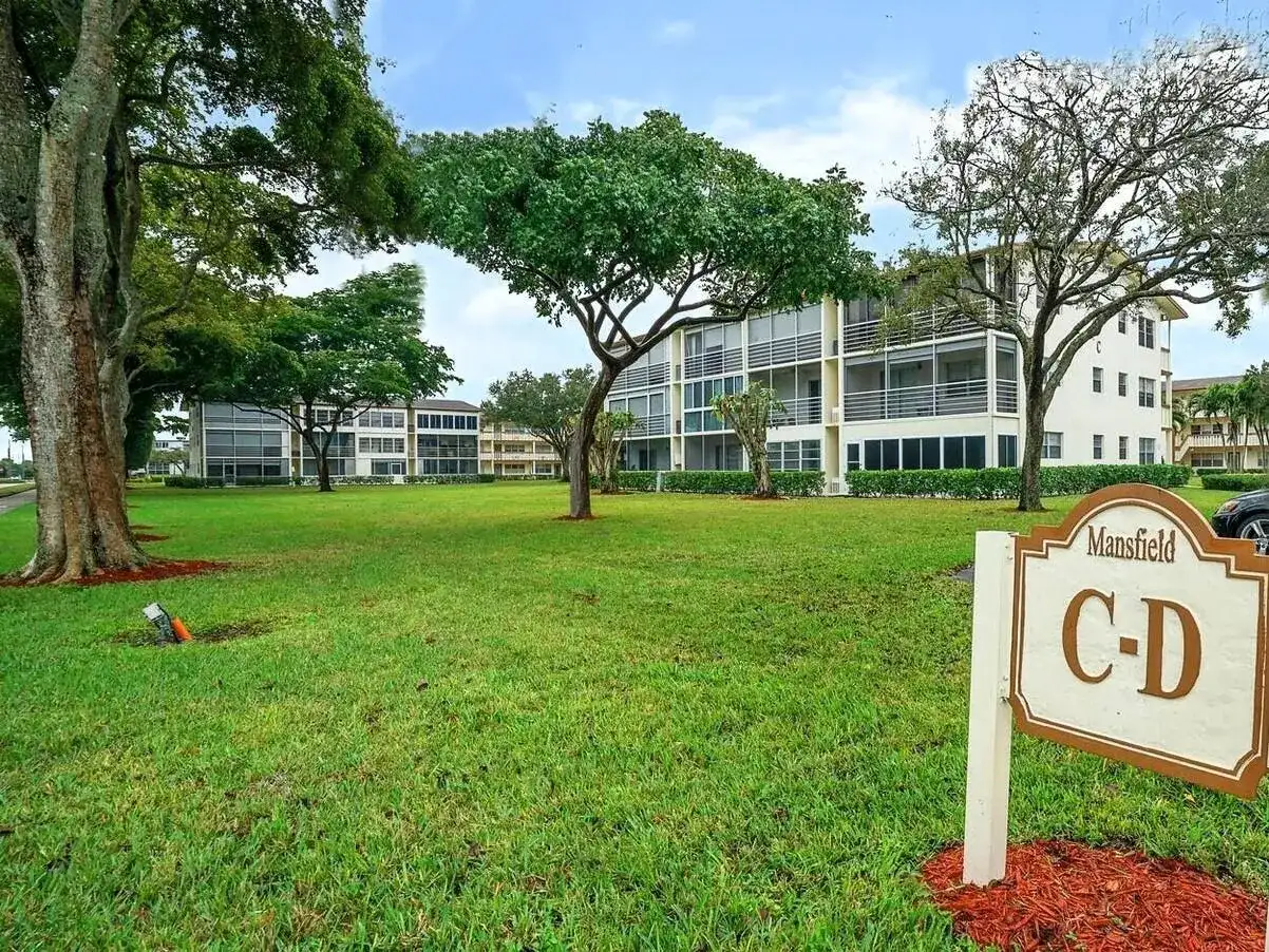 99 Mansfield C # 99, Boca Raton FL 33434 photo 2