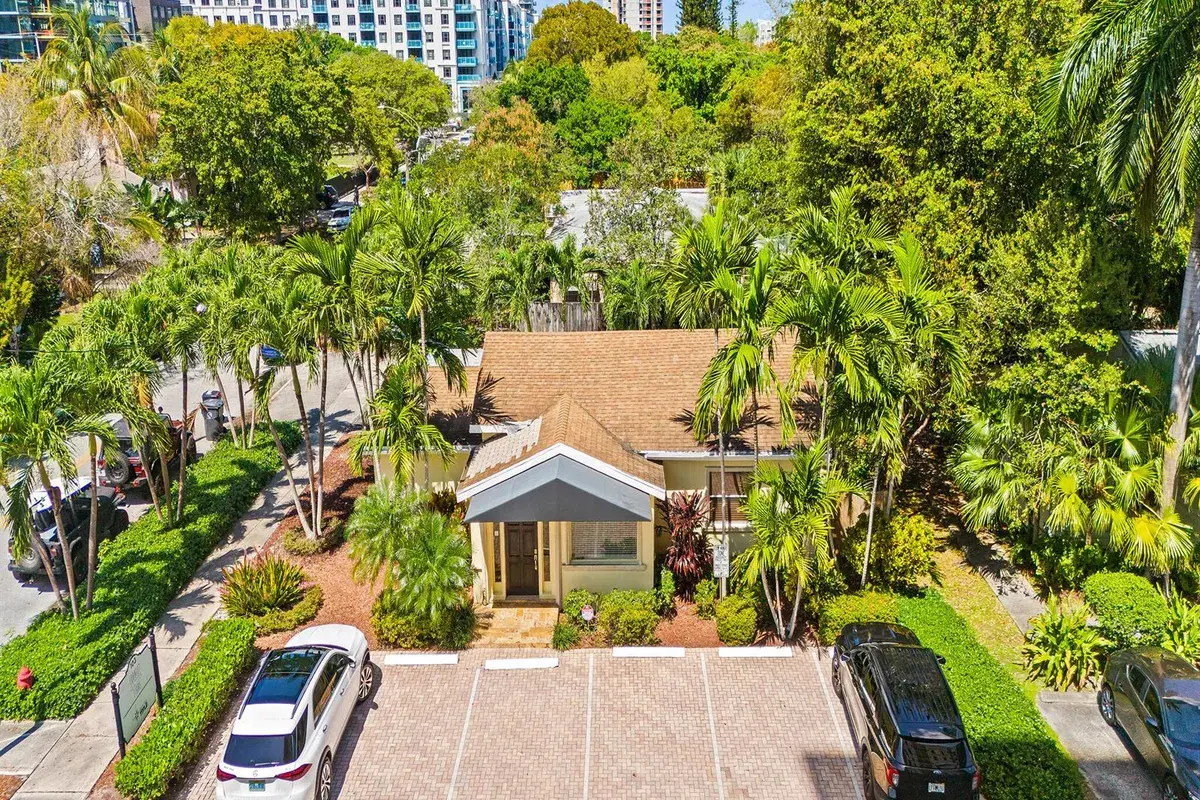 103 NE 4th Street, Fort Lauderdale FL 33301