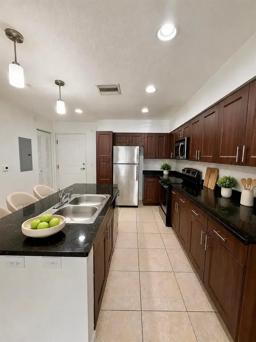 1590 Cameron Samuel Lane, West Palm Beach FL 33401 photo 3