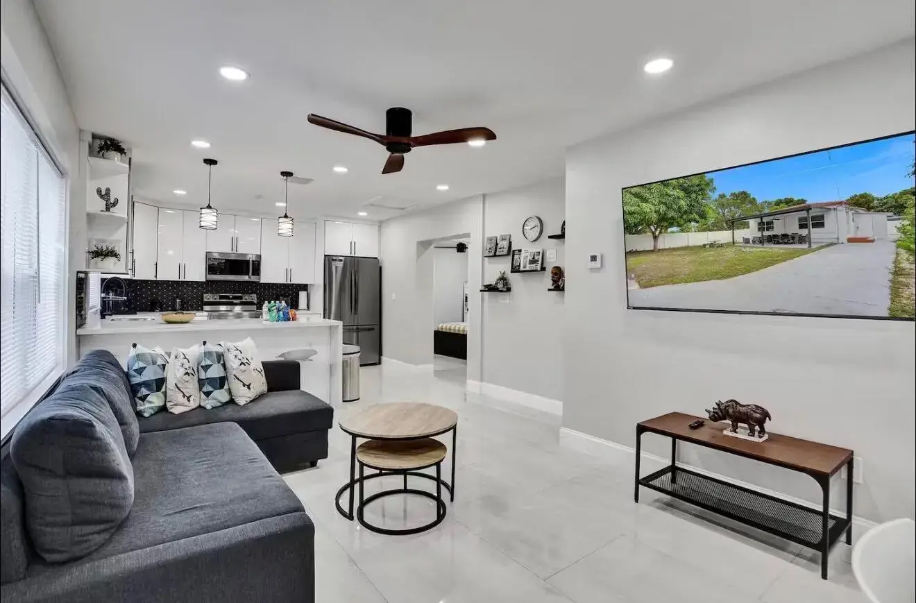 1701 Jefferson Street, Hollywood FL 33020