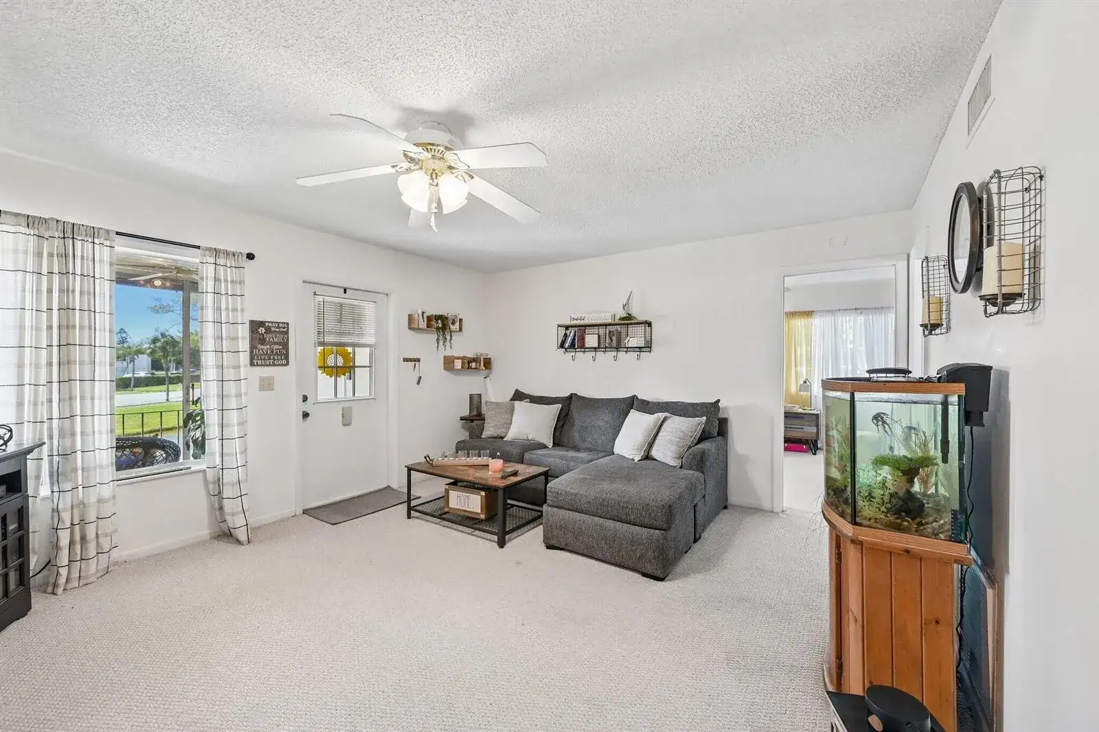 5901 Whispering Pine Way # 2, FL 33463 photo 4