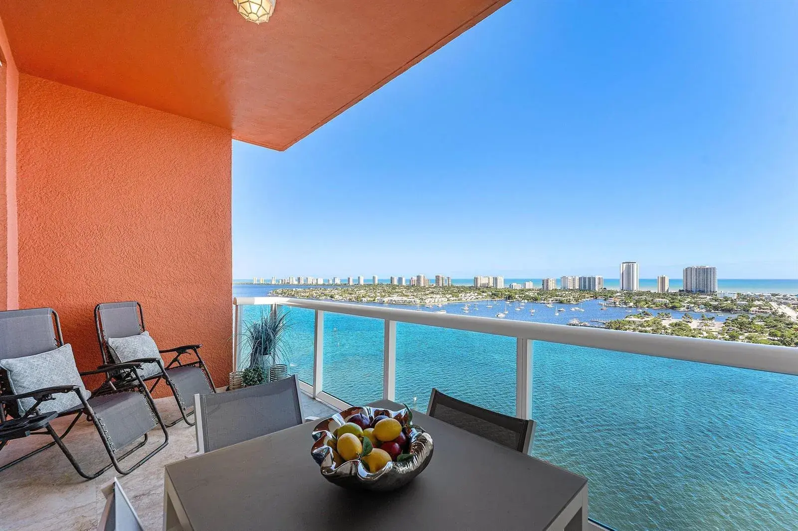 2640 Lake Shore Drive # 2215, Riviera Beach FL 33404