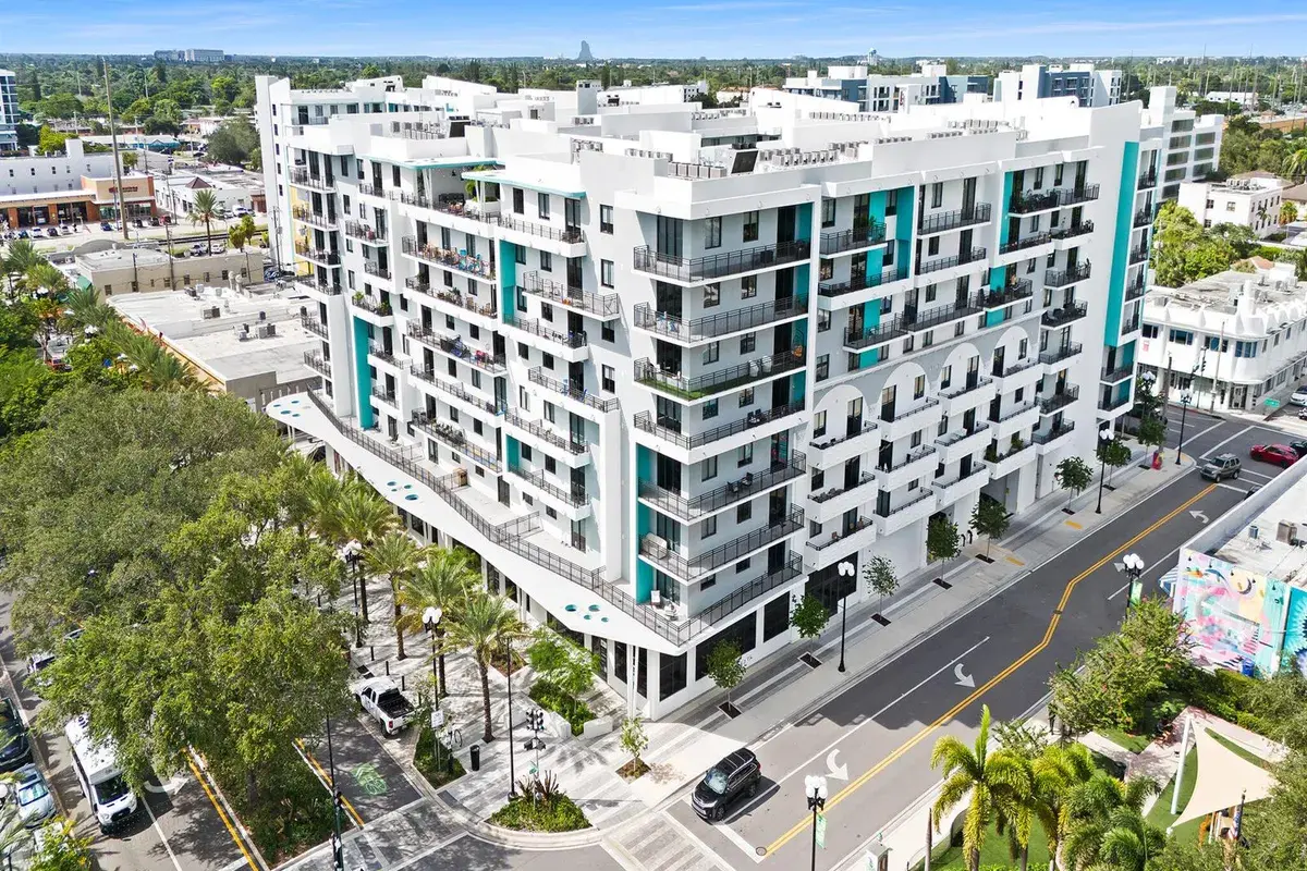 2001 Hollywood Boulevard, Hollywood FL 33020