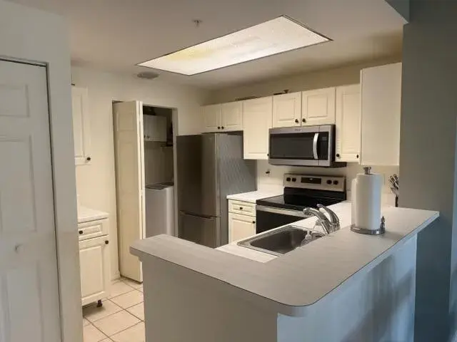 2804 Sarento Place # 107, Palm Beach Gardens FL 33410