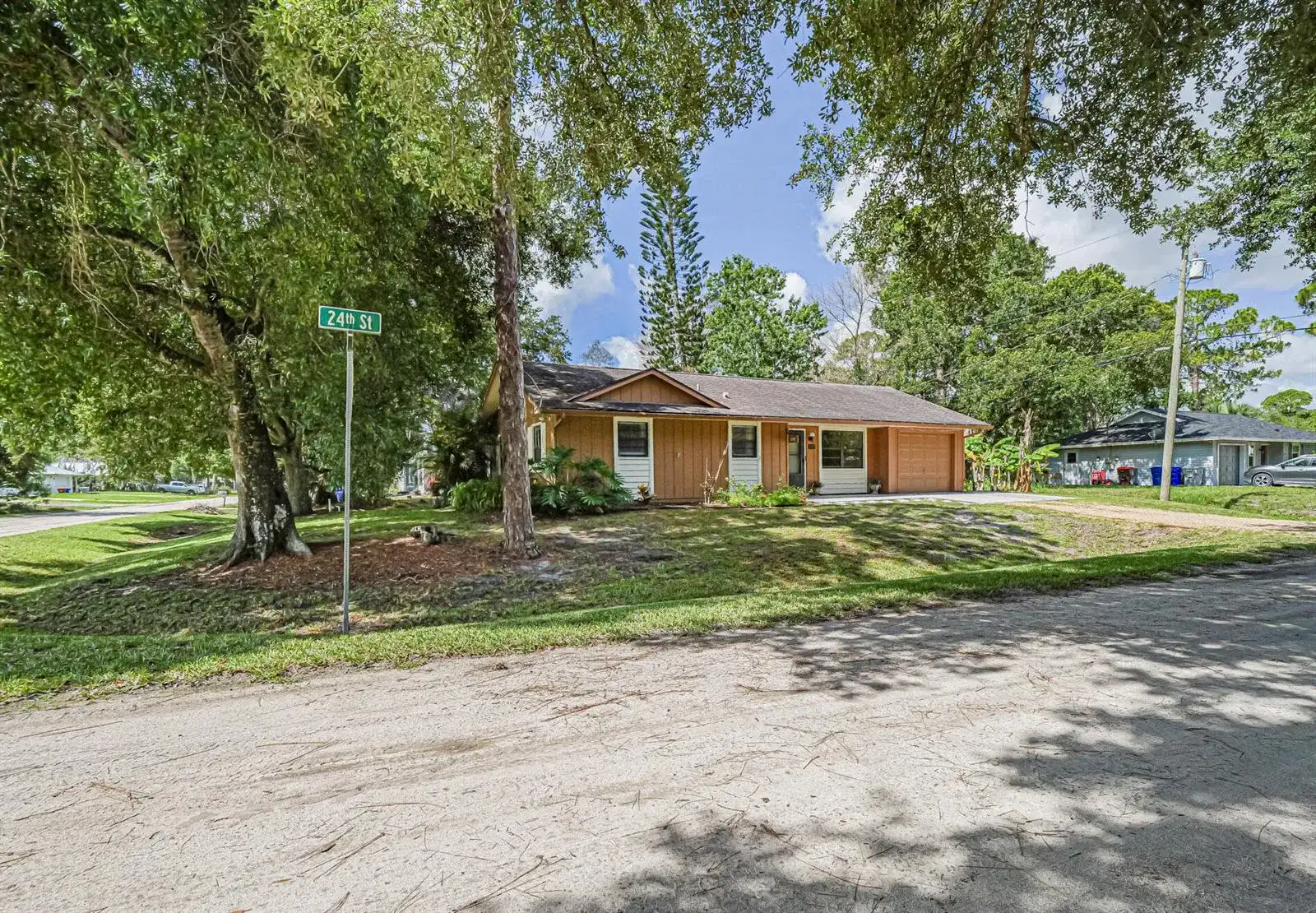 8745 24th Street, Vero Beach FL 32966 photo 4
