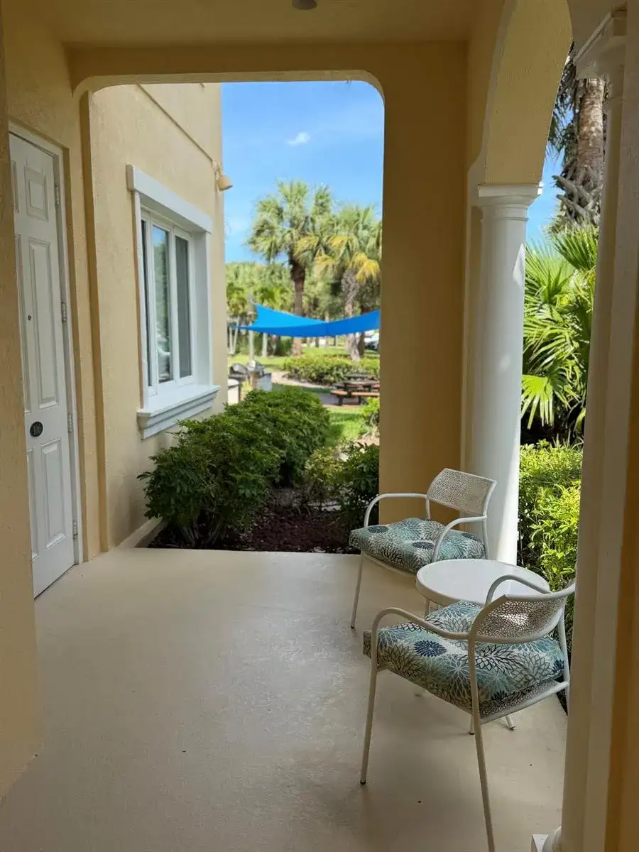 38 E Harbour Isle Dr Drive E # 106, Fort Pierce FL 34949 photo 2