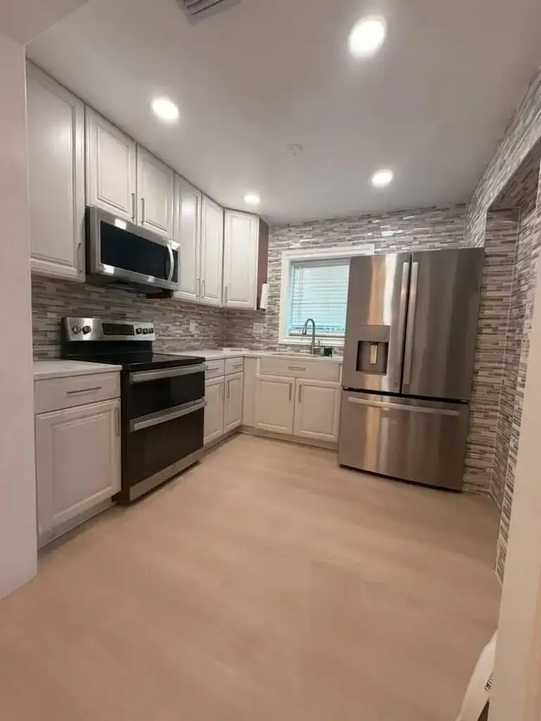 905 S L Street, FL 33460 photo 3