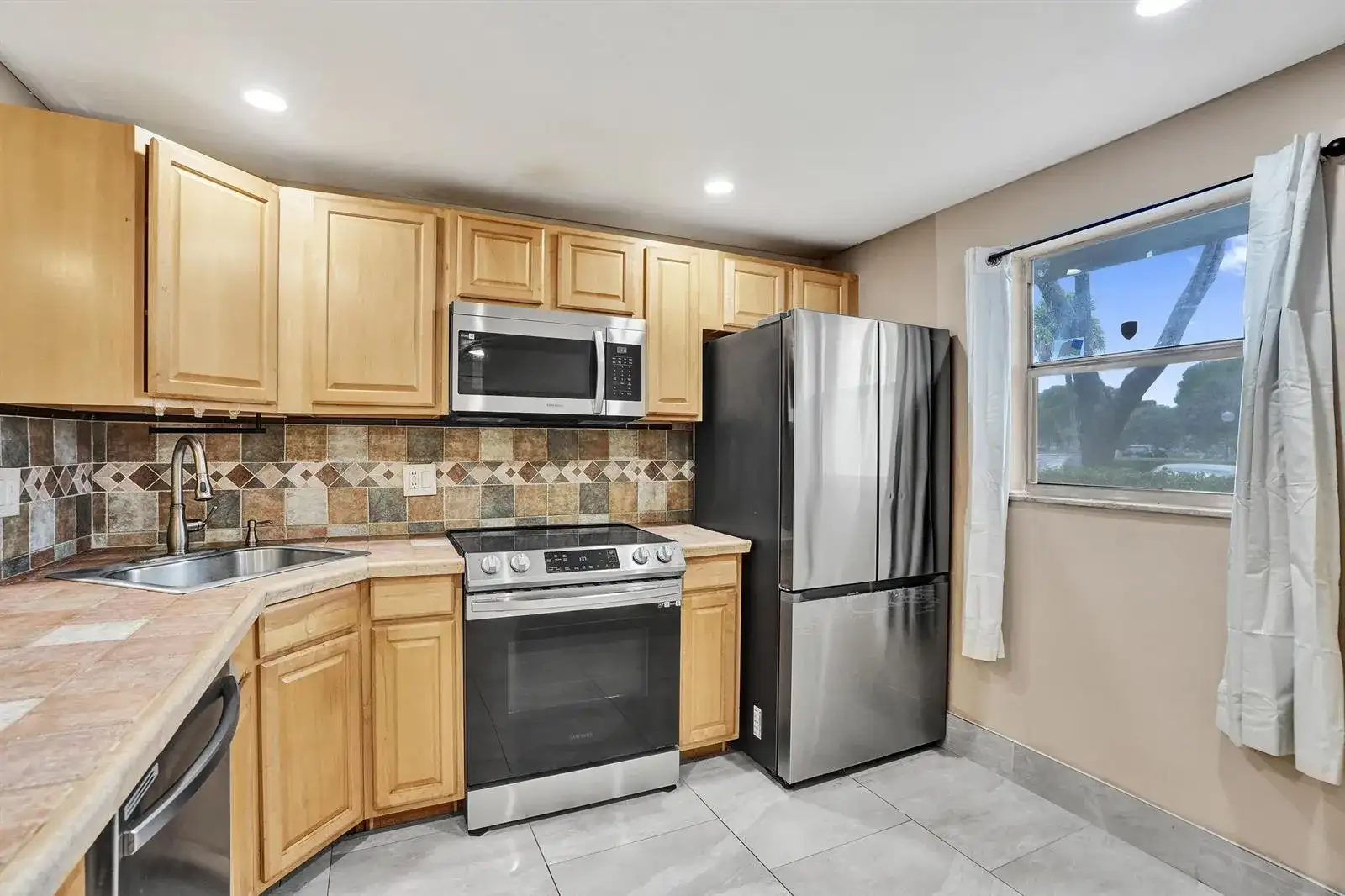 8301 Sands Point Boulevard # S102, Tamarac FL 33321 photo 4