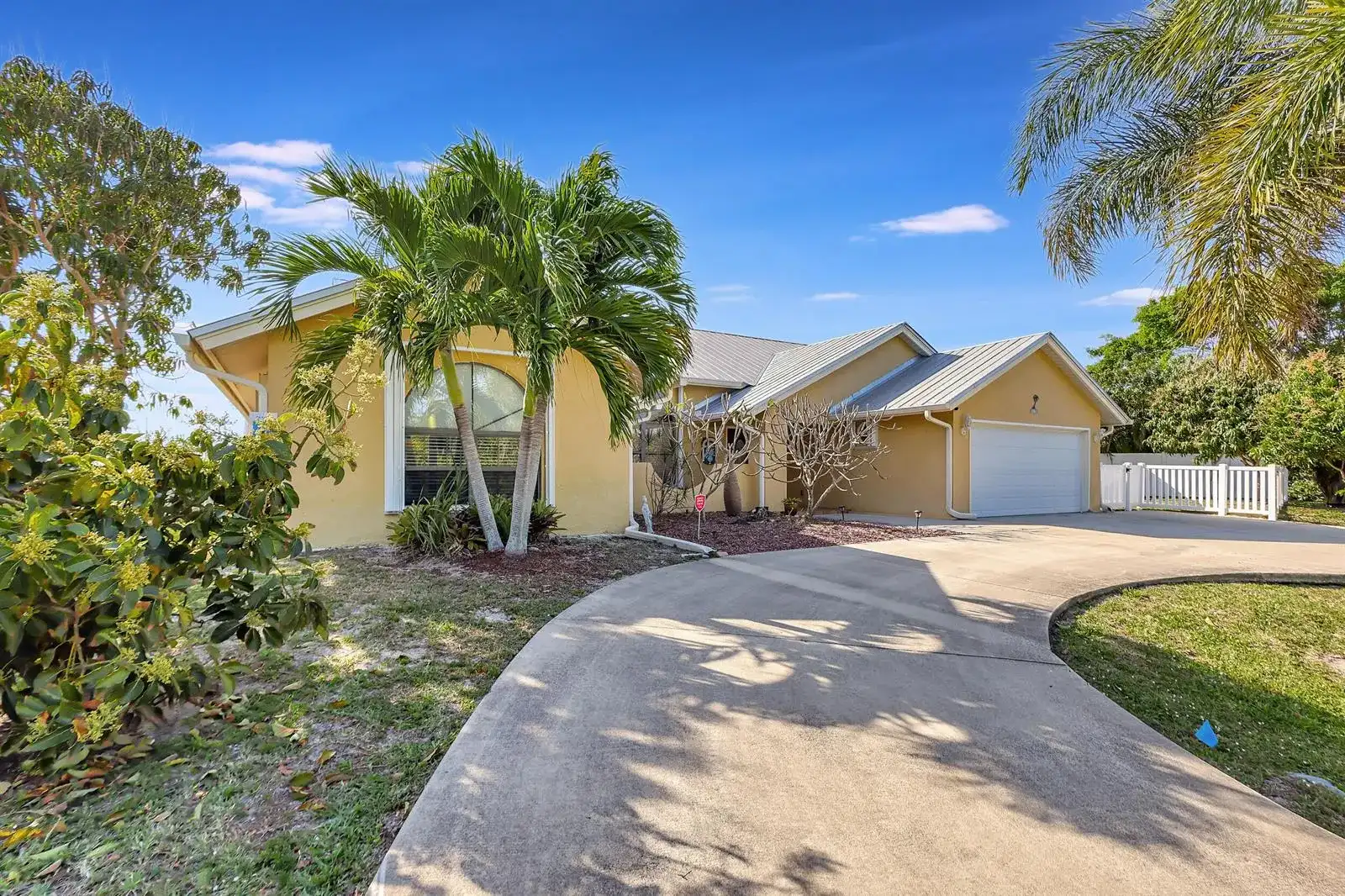 137 Queens Road, Fort Pierce FL 34949