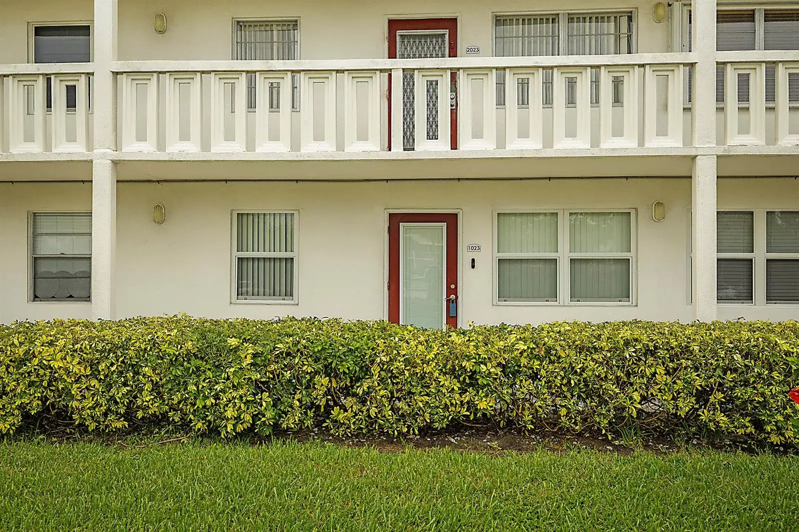 1023 Ellesmere B, Deerfield Beach FL 33442 photo 2
