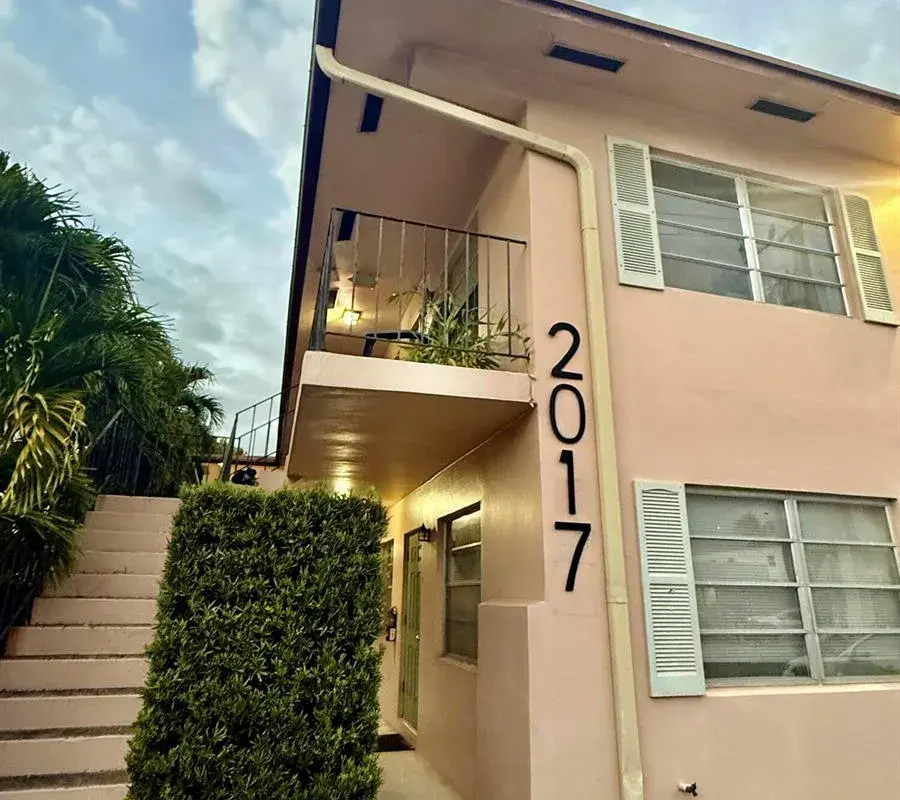 2017 NE 18th Street # 1, Fort Lauderdale FL 33305