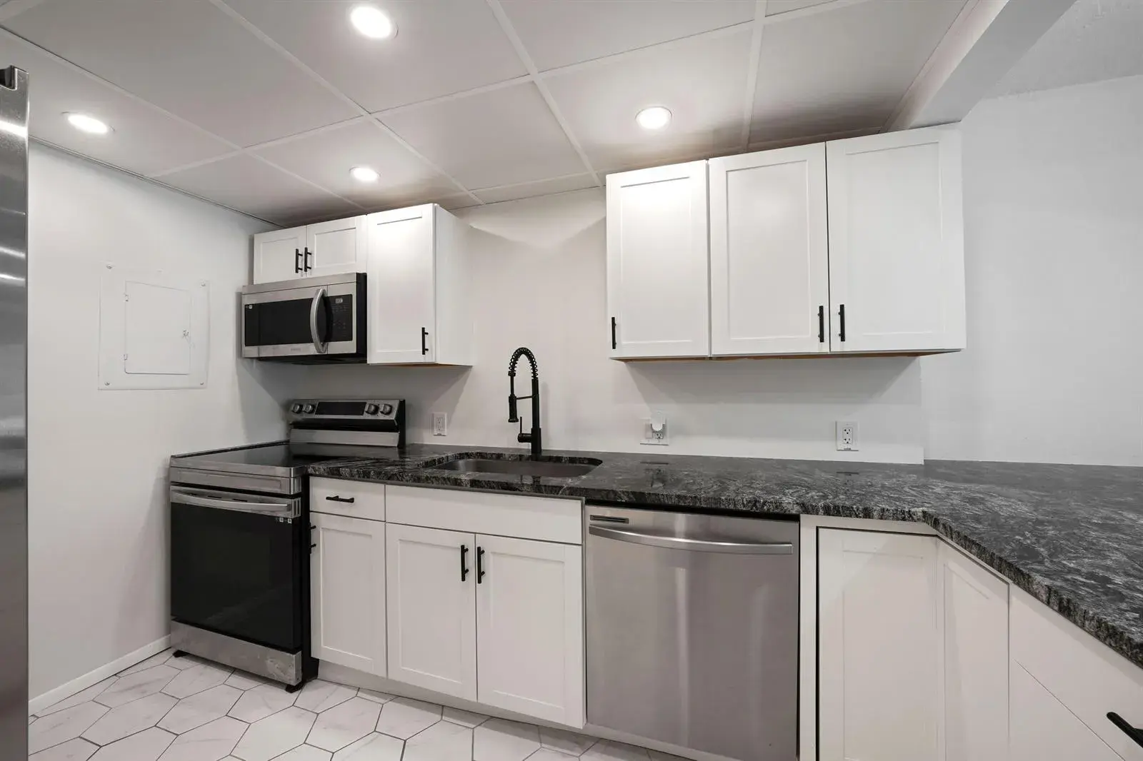 7100 NW 17th Street # 220, Plantation FL 33313