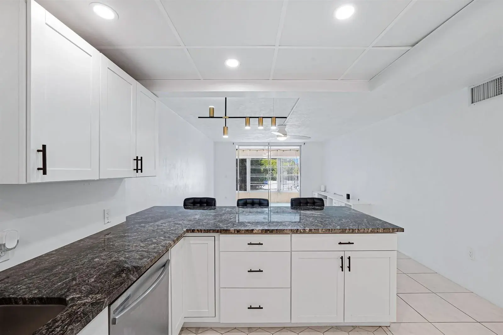 7100 NW 17th Street # 220, Plantation FL 33313
