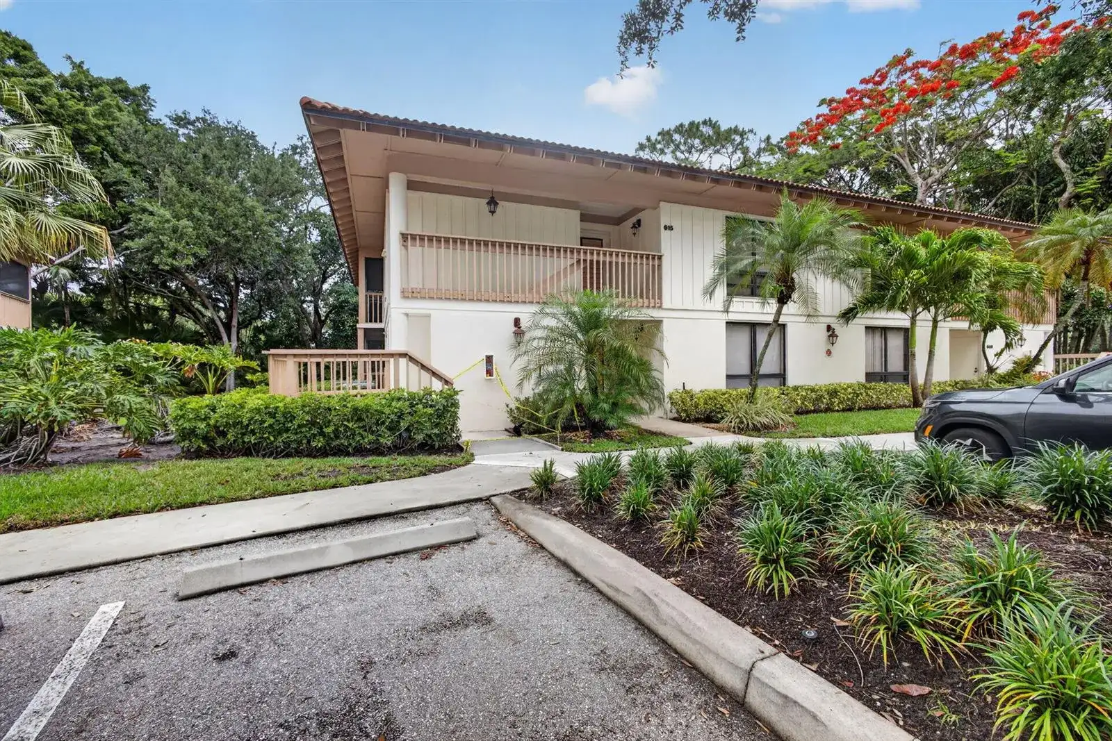 611 Brackenwood Cove, Palm Beach Gardens FL 33418 photo 2