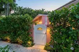 142 Peruvian Avenue # 1020, Palm Beach FL 33480 photo 2