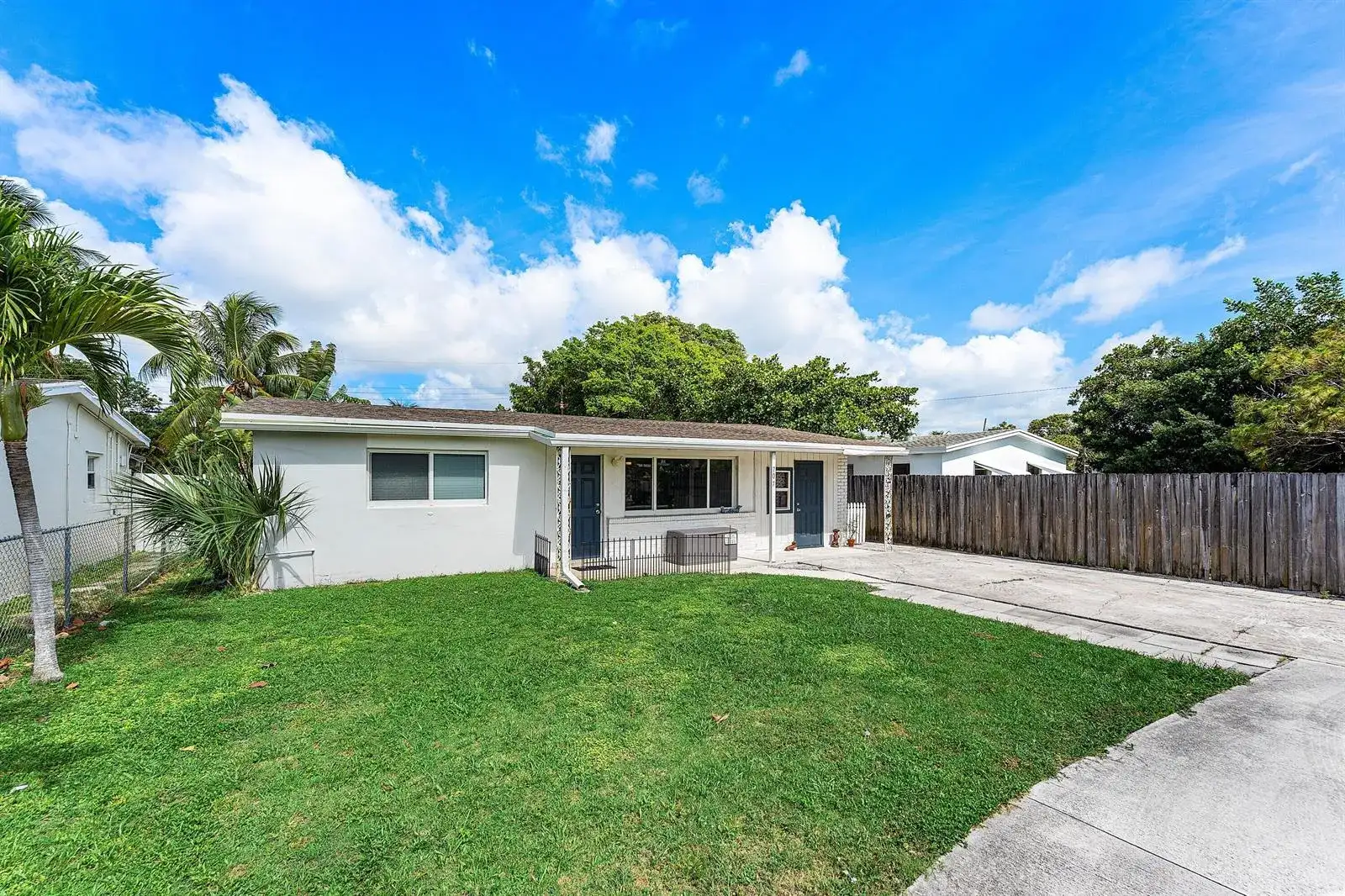 707 S Broadway, Lantana FL 33462 photo 3