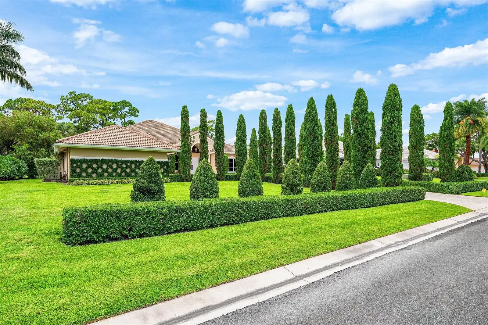 1697 Mayacoo Lakes Boulevard, West Palm Beach FL 33411 photo 2