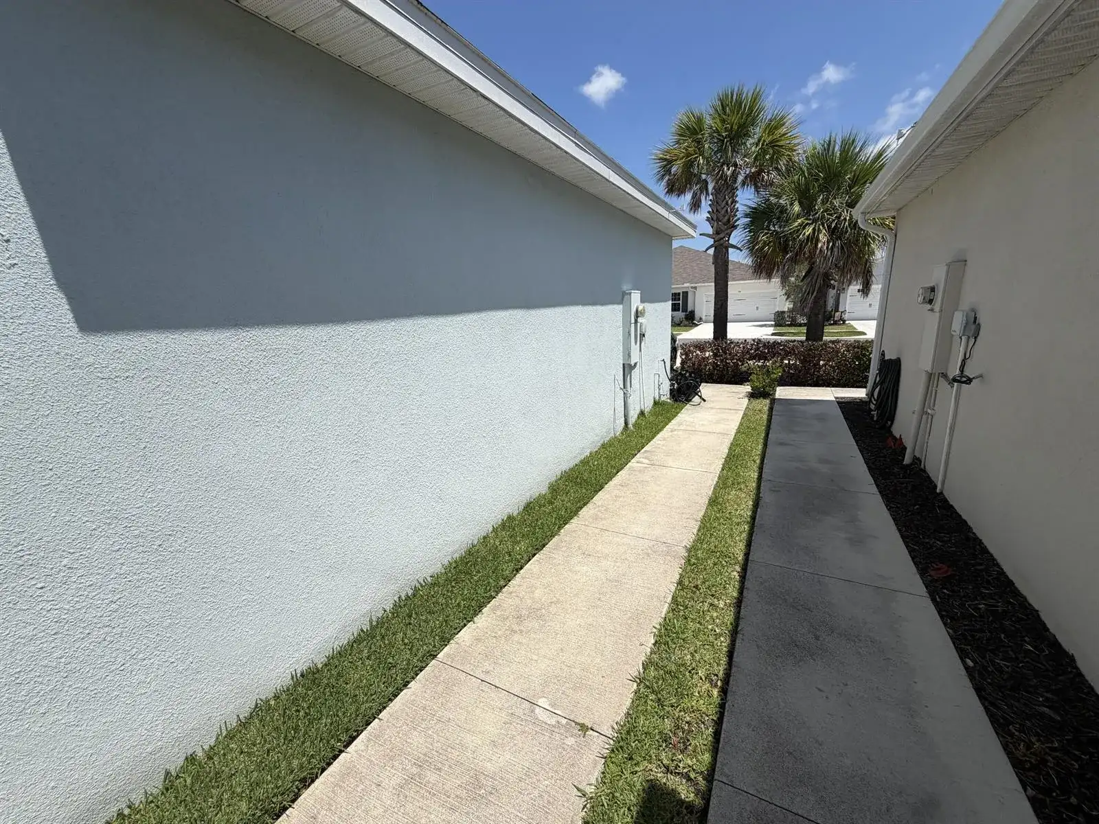 845 Persimmon Place, Fort Pierce FL 34981 photo 4
