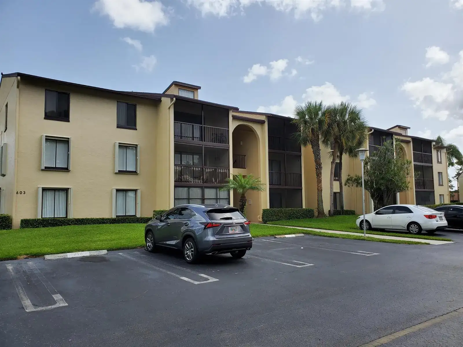 603 Sea Pine Way # B2, FL 33415 photo 3