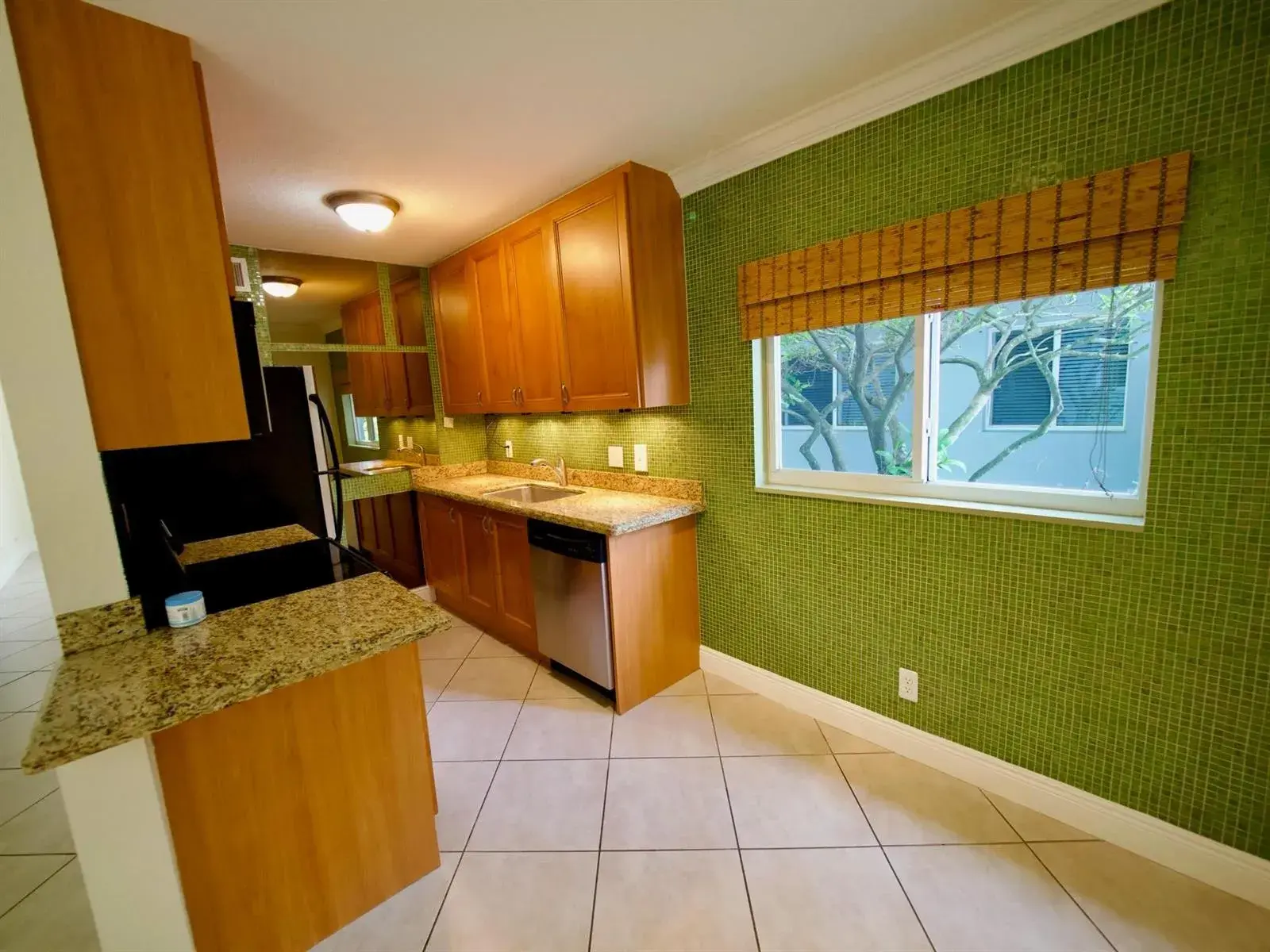 1460 NE 18th Street # 104, Fort Lauderdale FL 33305