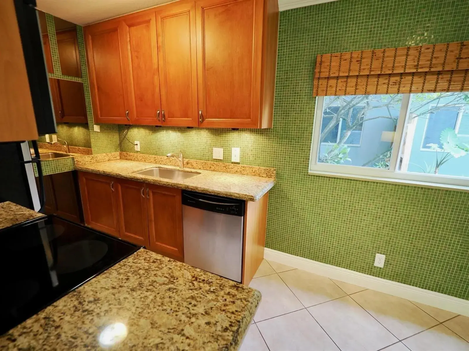 1460 NE 18th Street # 104, Fort Lauderdale FL 33305