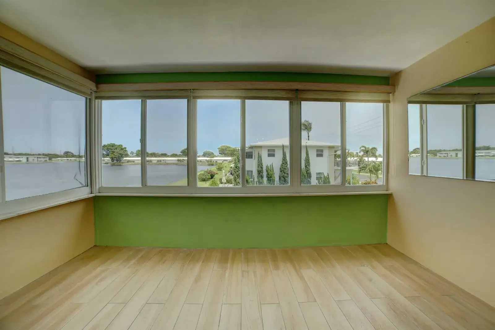 1118 Lake Terrace # 204, Boynton Beach FL 33426 photo 2