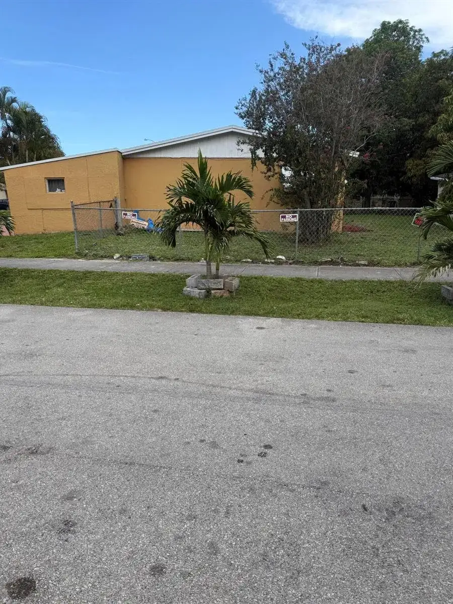 2071 NW 29th Terrace, Fort Lauderdale FL 33311 photo 3