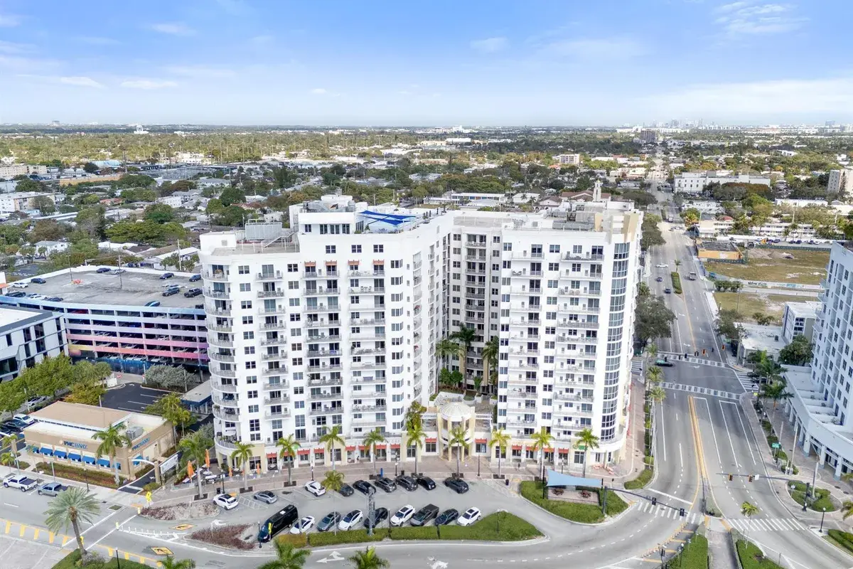 1830 Radius Drive # 405, Hollywood FL 33020