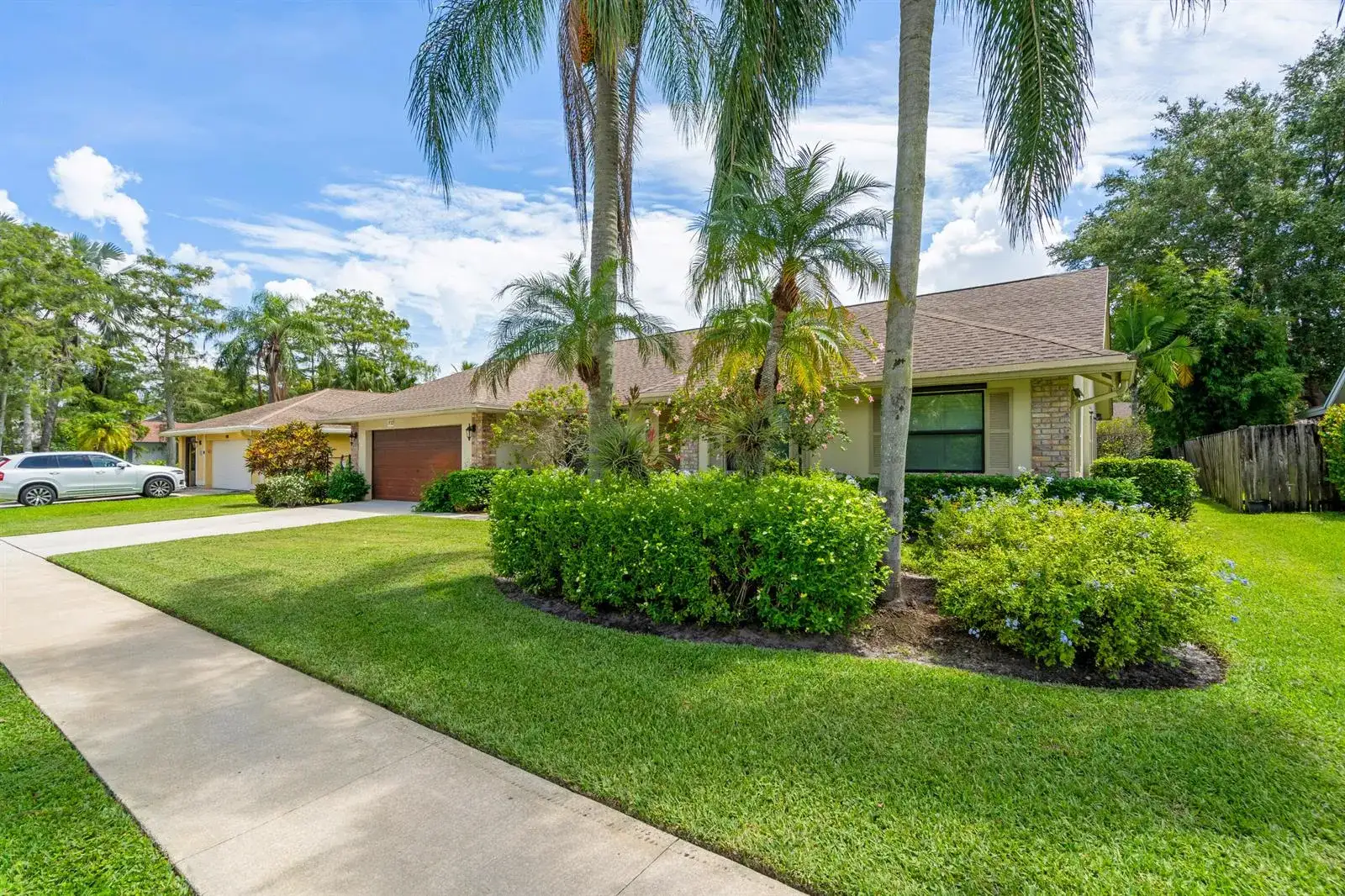 1532 Primrose Lane, Wellington FL 33414 photo 3