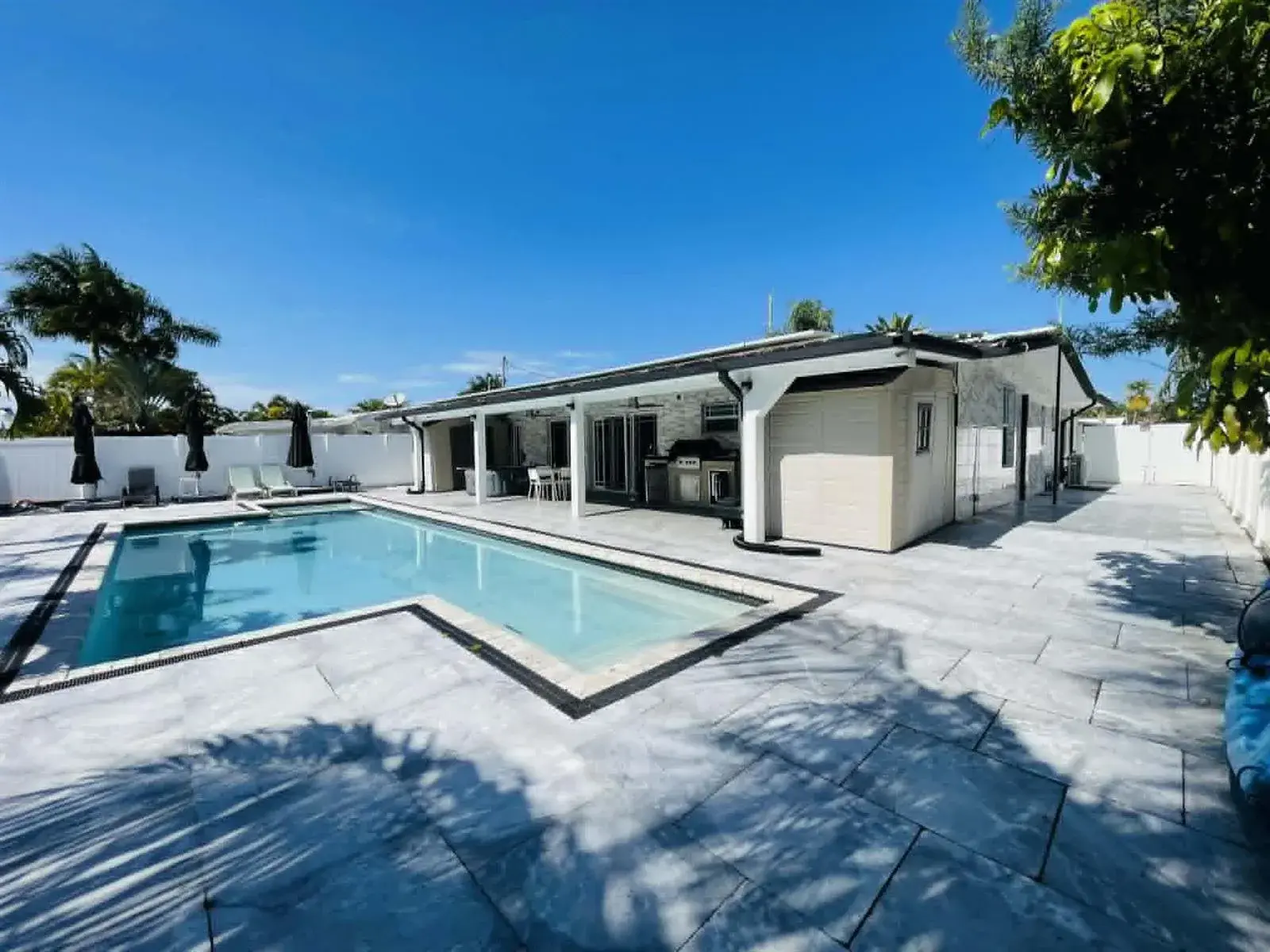 2531 Gulfstream Lane, Fort Lauderdale FL 33312