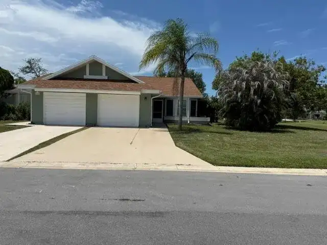 1478 SE Larkwood Circle, Port St. Lucie FL 34952 photo 2