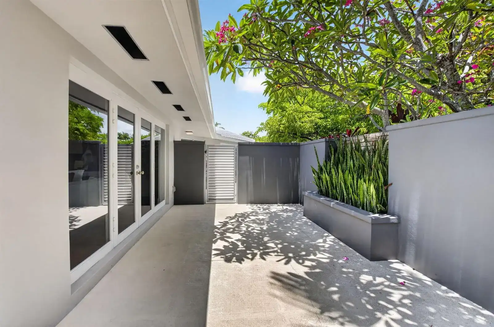 2006 NW 3rd Avenue, Delray Beach FL 33444 photo 4