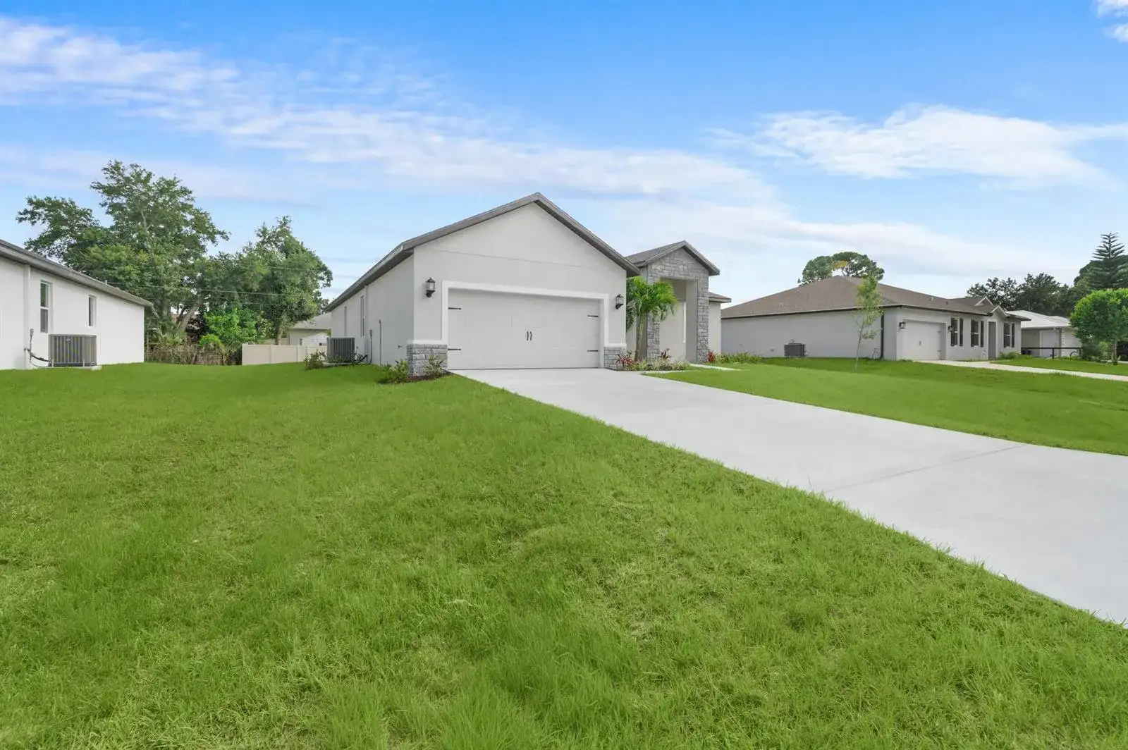 7876 104th Avenue, Vero Beach FL 32967 photo 2