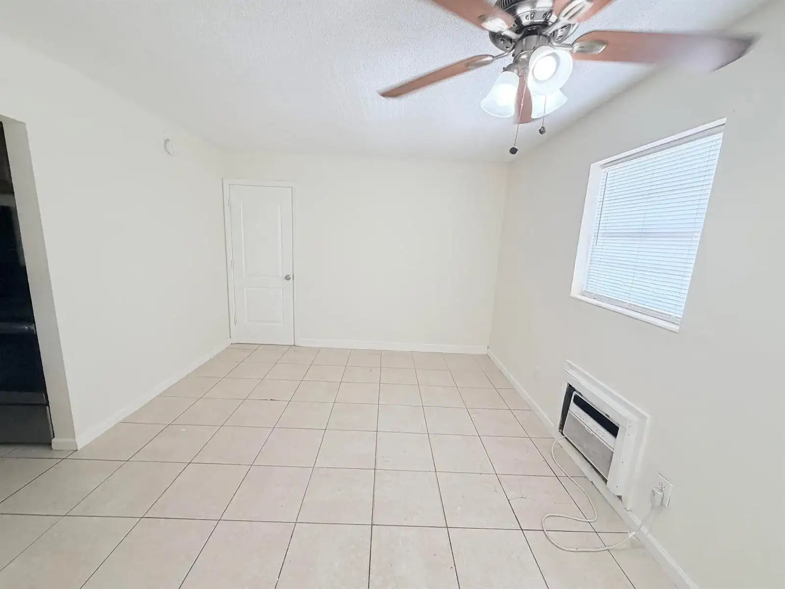 3030 NW 43rd Terrace # 207, Lauderdale Lakes FL 33313 photo 2